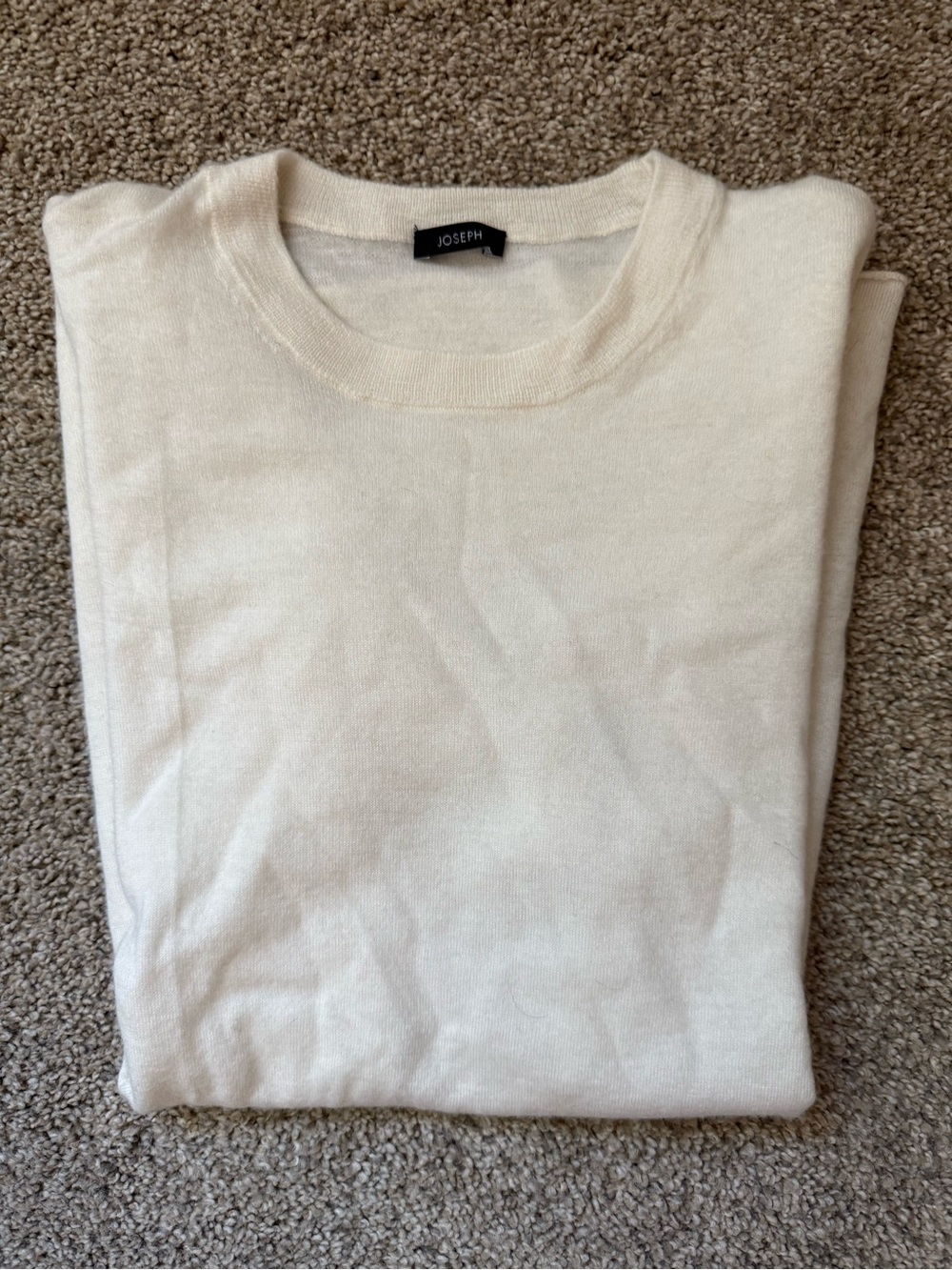 Joseph Crewneck Cashmere Top in Off-White/Cream - size XS